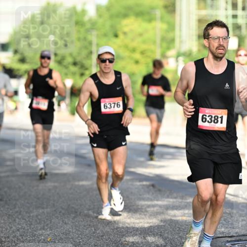 06.09.2026 - CURREX Alsterlauf Dr. Thomas Lammeyer http://msf.ph/oto/10123628 06.09.2026 09:40:02 Laufen 6376, 6381 meine-sportfotos.de