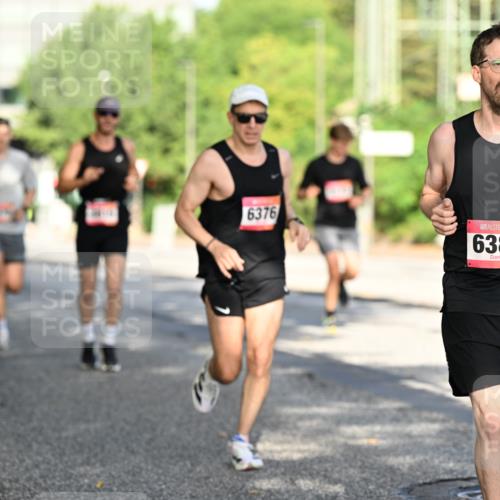 06.09.2026 - CURREX Alsterlauf Dr. Thomas Lammeyer http://msf.ph/oto/10123631 06.09.2026 09:40:02 Laufen 6376, 6381 meine-sportfotos.de