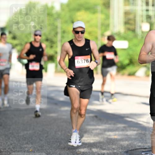 06.09.2026 - CURREX Alsterlauf Dr. Thomas Lammeyer http://msf.ph/oto/10123632 06.09.2026 09:40:02 Laufen 6376, 6381 meine-sportfotos.de
