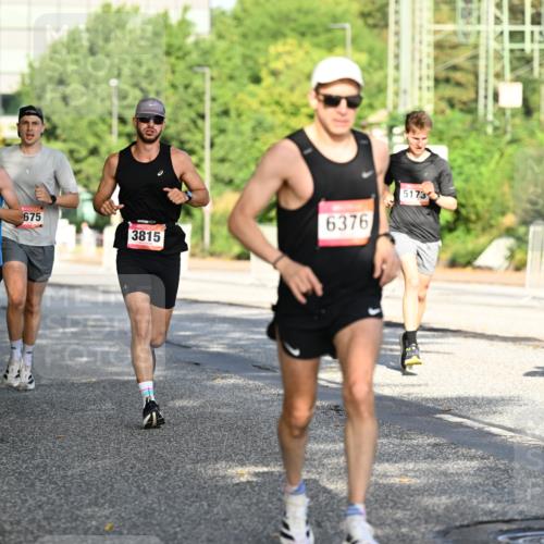 06.09.2026 - CURREX Alsterlauf Dr. Thomas Lammeyer http://msf.ph/oto/10123635 06.09.2026 09:40:03 Laufen 5173, 675, 6140, 6376, 3815 meine-sportfotos.de
