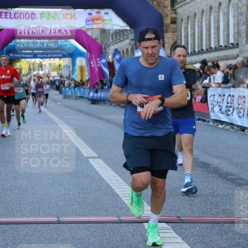 06.09.2026 - CURREX Alsterlauf Strokosch-Dieckow http://msf.ph/oto/10123660 06.09.2026 09:42:19 Ziel 2003, 4114, 4858, 5554, 5960, 5984, 6151, 6419, 6463, 8197 meine-sportfotos.de