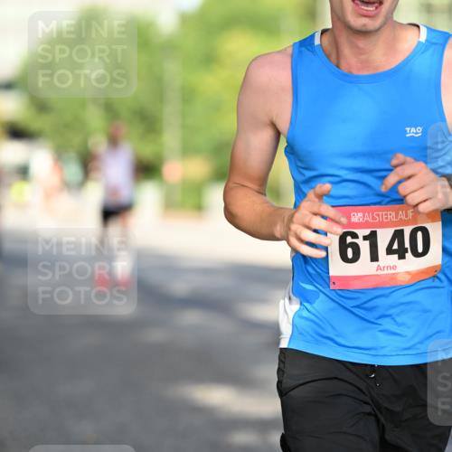 06.09.2026 - CURREX Alsterlauf Dr. Thomas Lammeyer http://msf.ph/oto/10123676 06.09.2026 09:40:06 Laufen 6140 meine-sportfotos.de
