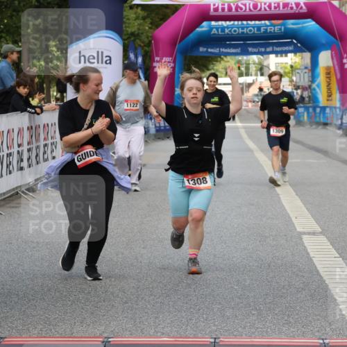 06.09.2026 - CURREX Alsterlauf Strokosch-Dieckow http://msf.ph/oto/10123678 06.09.2026 12:11:45 Ziel 1308, 1309 meine-sportfotos.de
