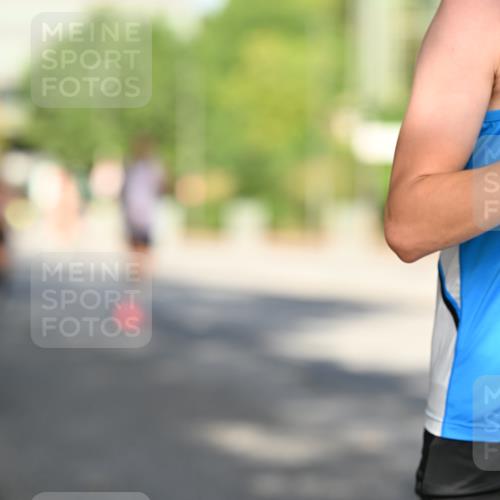 06.09.2026 - CURREX Alsterlauf Dr. Thomas Lammeyer http://msf.ph/oto/10123680 06.09.2026 09:40:07 Laufen 614 meine-sportfotos.de