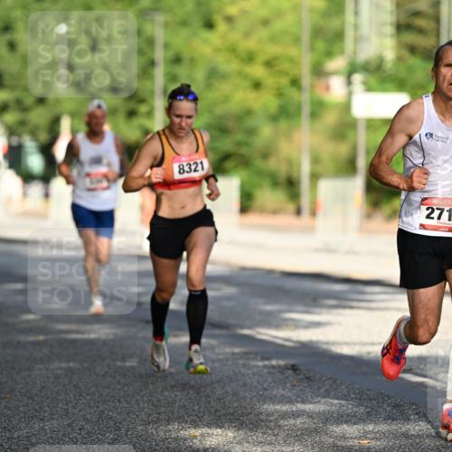 06.09.2026 - CURREX Alsterlauf Dr. Thomas Lammeyer http://msf.ph/oto/10123704 06.09.2026 09:40:10 Laufen 8321, 2715 meine-sportfotos.de