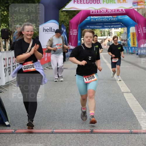 06.09.2026 - CURREX Alsterlauf Strokosch-Dieckow http://msf.ph/oto/10123719 06.09.2026 12:11:46 Ziel 1308, 1309 meine-sportfotos.de