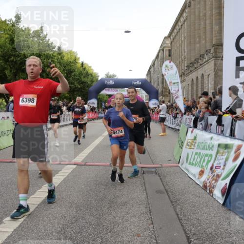 06.09.2026 - CURREX Alsterlauf Yannick Fuchs http://msf.ph/oto/10123735 06.09.2026 10:02:58 Ziel 2500, 2687, 3338, 3721, 3909, 4345, 4348, 4474, 4475, 4730, 5190, 5366, 5465, 5659, 5771, 5780, 5865, 5866, 6046, 6398 meine-sportfotos.de
