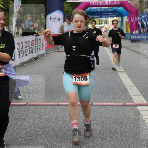 06.09.2026 - CURREX Alsterlauf Strokosch-Dieckow http://msf.ph/oto/10123736 06.09.2026 12:11:47 Ziel 1122, 1308, 1309 meine-sportfotos.de