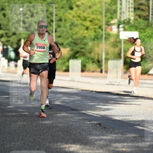 06.09.2026 - CURREX Alsterlauf Dr. Thomas Lammeyer http://msf.ph/oto/10123746 06.09.2026 09:40:14 Laufen 5950, 0 meine-sportfotos.de