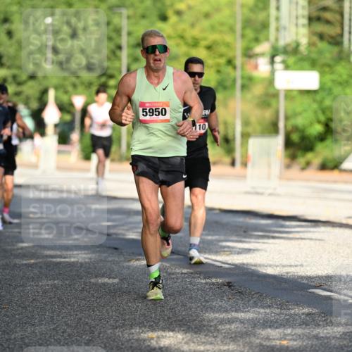 06.09.2026 - CURREX Alsterlauf Dr. Thomas Lammeyer http://msf.ph/oto/10123748 06.09.2026 09:40:15 Laufen 5950, 6421, 10 meine-sportfotos.de