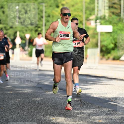 06.09.2026 - CURREX Alsterlauf Dr. Thomas Lammeyer http://msf.ph/oto/10123752 06.09.2026 09:40:15 Laufen 5950, 3110 meine-sportfotos.de
