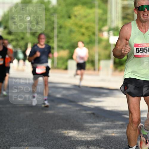 06.09.2026 - CURREX Alsterlauf Dr. Thomas Lammeyer http://msf.ph/oto/10123761 06.09.2026 09:40:17 Laufen 5950 meine-sportfotos.de