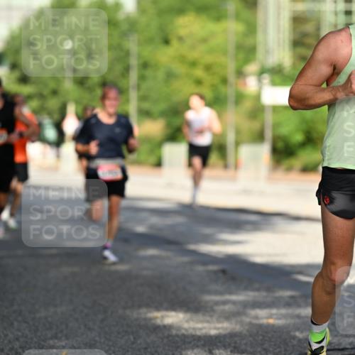 06.09.2026 - CURREX Alsterlauf Dr. Thomas Lammeyer http://msf.ph/oto/10123763 06.09.2026 09:40:17 Laufen 5950, 311 meine-sportfotos.de