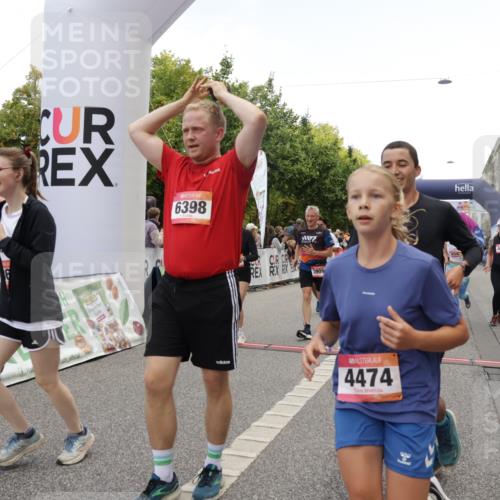 06.09.2026 - CURREX Alsterlauf Yannick Fuchs http://msf.ph/oto/10123777 06.09.2026 10:02:59 Ziel 2500, 2687, 3338, 3721, 3909, 4345, 4348, 4474, 4475, 4730, 5190, 5366, 5465, 5659, 5771, 5780, 5865, 5866, 5903, 6046, 6398 meine-sportfotos.de