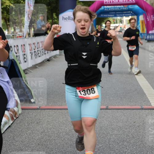 06.09.2026 - CURREX Alsterlauf Strokosch-Dieckow http://msf.ph/oto/10123783 06.09.2026 12:11:48 Ziel 1122, 1245, 1308, 1309 meine-sportfotos.de
