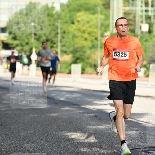 06.09.2026 - CURREX Alsterlauf Dr. Thomas Lammeyer http://msf.ph/oto/10123804 06.09.2026 09:40:21 Laufen 5325 meine-sportfotos.de