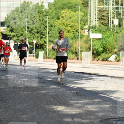 06.09.2026 - CURREX Alsterlauf Dr. Thomas Lammeyer http://msf.ph/oto/10123816 06.09.2026 09:40:23 Laufen 5776, 572, 3360, 137, 8330, 4000 meine-sportfotos.de