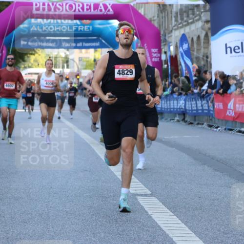06.09.2026 - CURREX Alsterlauf Strokosch-Dieckow http://msf.ph/oto/10123819 06.09.2026 09:42:37 Ziel 2248, 3692, 4006, 4607, 4829, 5173, 5464, 5811, 6472 meine-sportfotos.de