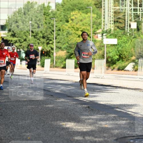 06.09.2026 - CURREX Alsterlauf Dr. Thomas Lammeyer http://msf.ph/oto/10123823 06.09.2026 09:40:23 Laufen 3572, 5776, 3366, 4600, 2137, 8330 meine-sportfotos.de