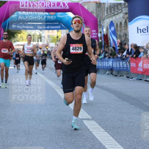 06.09.2026 - CURREX Alsterlauf Strokosch-Dieckow http://msf.ph/oto/10123826 06.09.2026 09:42:37 Ziel 2248, 3692, 4006, 4607, 4829, 5173, 5464, 5811, 6472 meine-sportfotos.de