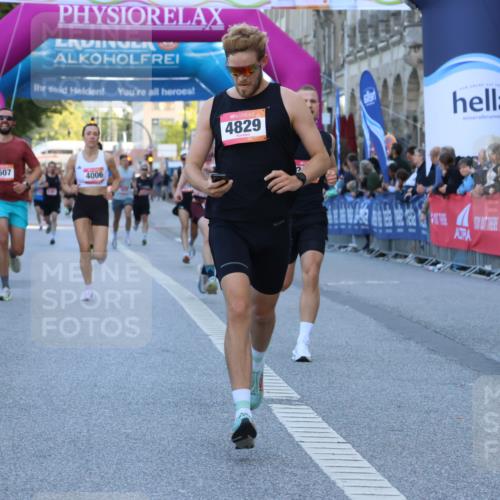 06.09.2026 - CURREX Alsterlauf Strokosch-Dieckow http://msf.ph/oto/10123852 06.09.2026 09:42:37 Ziel 2248, 3692, 4006, 4607, 4829, 5173, 5464, 5811, 6472 meine-sportfotos.de