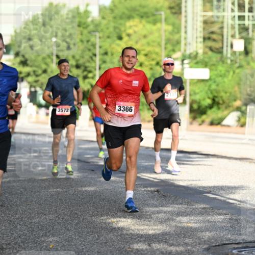 06.09.2026 - CURREX Alsterlauf Dr. Thomas Lammeyer http://msf.ph/oto/10123862 06.09.2026 09:40:27 Laufen 5776, 3366, 3572, 2137, 5963 meine-sportfotos.de