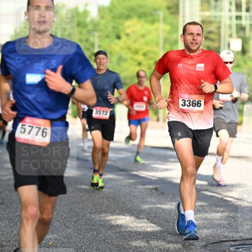 06.09.2026 - CURREX Alsterlauf Dr. Thomas Lammeyer http://msf.ph/oto/10123872 06.09.2026 09:40:28 Laufen 5776, 3572, 3366, 8 meine-sportfotos.de