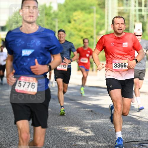 06.09.2026 - CURREX Alsterlauf Dr. Thomas Lammeyer http://msf.ph/oto/10123874 06.09.2026 09:40:28 Laufen 3572, 3366, 5776 meine-sportfotos.de