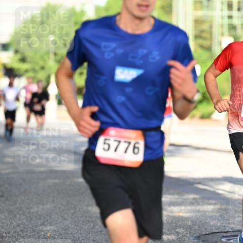 06.09.2026 - CURREX Alsterlauf Dr. Thomas Lammeyer http://msf.ph/oto/10123880 06.09.2026 09:40:29 Laufen 3366, 5776 meine-sportfotos.de