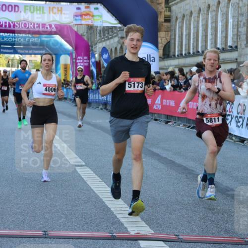 06.09.2026 - CURREX Alsterlauf Strokosch-Dieckow http://msf.ph/oto/10123882 06.09.2026 09:42:41 Ziel 2729, 3692, 4006, 4607, 4829, 5173, 5811, 6376 meine-sportfotos.de