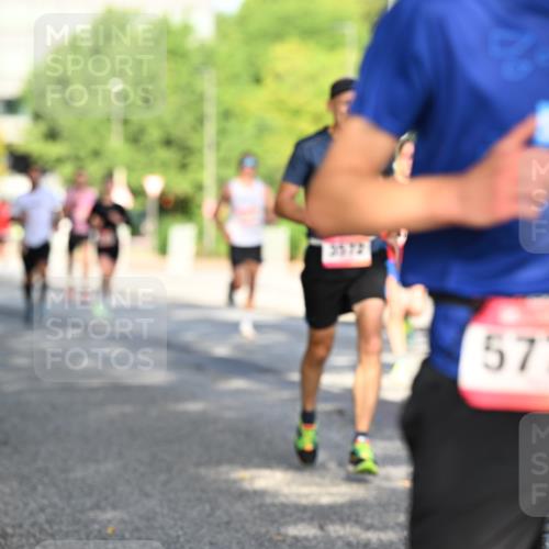 06.09.2026 - CURREX Alsterlauf Dr. Thomas Lammeyer http://msf.ph/oto/10123885 06.09.2026 09:40:29 Laufen 11, 3572, 5776 meine-sportfotos.de