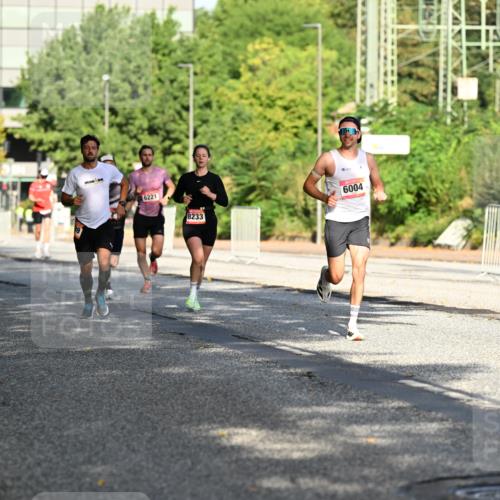 06.09.2026 - CURREX Alsterlauf Dr. Thomas Lammeyer http://msf.ph/oto/10123904 06.09.2026 09:40:31 Laufen 1414, 2, 5952, 6221, 8233, 6004 meine-sportfotos.de