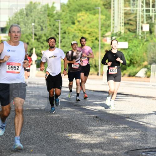 06.09.2026 - CURREX Alsterlauf Dr. Thomas Lammeyer http://msf.ph/oto/10123928 06.09.2026 09:40:33 Laufen 5952, 2907, 8233, 6004 meine-sportfotos.de