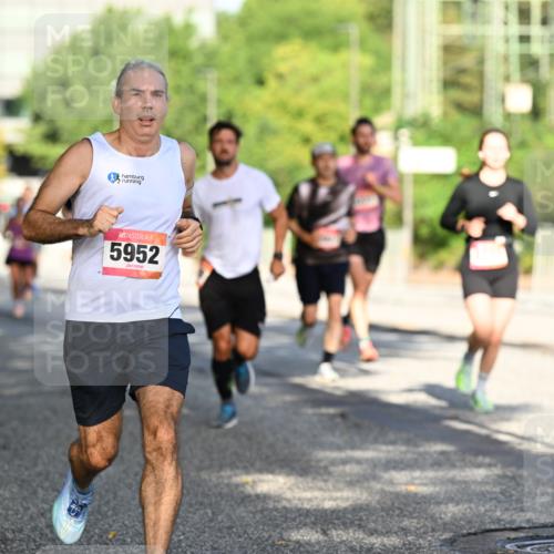 06.09.2026 - CURREX Alsterlauf Dr. Thomas Lammeyer http://msf.ph/oto/10123936 06.09.2026 09:40:34 Laufen 5952 meine-sportfotos.de