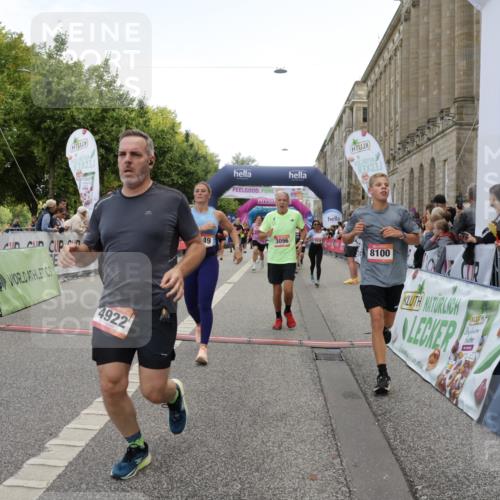 06.09.2026 - CURREX Alsterlauf Yannick Fuchs http://msf.ph/oto/10123937 06.09.2026 10:03:05 Ziel 2096, 3096, 3338, 3721, 3909, 3919, 3920, 4310, 4345, 4348, 4454, 4474, 4475, 4730, 4922, 5234, 5465, 5771, 5865, 5903, 5936, 6046, 6049, 6264, 6379, 8100 meine-sportfotos.de