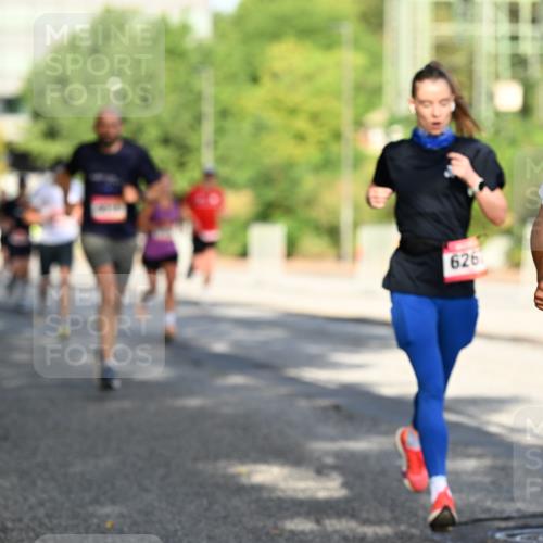 06.09.2026 - CURREX Alsterlauf Dr. Thomas Lammeyer http://msf.ph/oto/10123962 06.09.2026 09:40:36 Laufen 626, 4089 meine-sportfotos.de