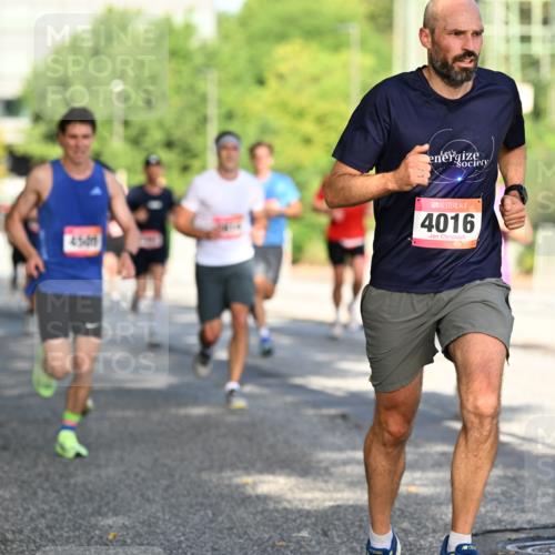 06.09.2026 - CURREX Alsterlauf Dr. Thomas Lammeyer http://msf.ph/oto/10123987 06.09.2026 09:40:39 Laufen 450, 4016 meine-sportfotos.de
