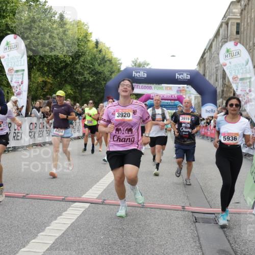 06.09.2026 - CURREX Alsterlauf Yannick Fuchs http://msf.ph/oto/10123999 06.09.2026 10:03:08 Ziel 2096, 2778, 3096, 3721, 3762, 3919, 3920, 4229, 4310, 4345, 4348, 4454, 4519, 4919, 4922, 4936, 5047, 5234, 5465, 5756, 5903, 5936, 6046, 6049, 6264, 6324, 6379, 8043, 8100, 8288 meine-sportfotos.de
