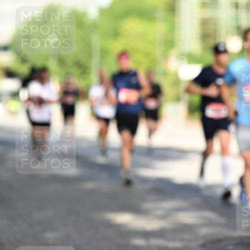 06.09.2026 - CURREX Alsterlauf Dr. Thomas Lammeyer http://msf.ph/oto/10124006 06.09.2026 09:40:43 Laufen  meine-sportfotos.de
