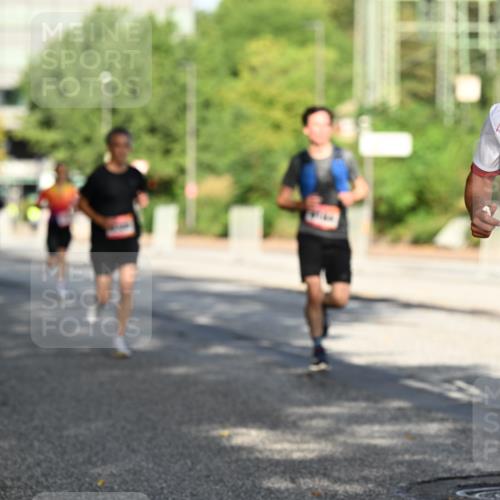 06.09.2026 - CURREX Alsterlauf Dr. Thomas Lammeyer http://msf.ph/oto/10124057 06.09.2026 09:40:47 Laufen 3524 meine-sportfotos.de