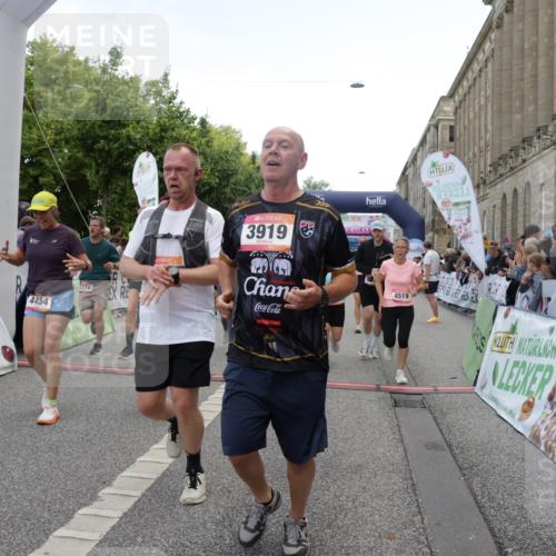 06.09.2026 - CURREX Alsterlauf Yannick Fuchs http://msf.ph/oto/10124083 06.09.2026 10:03:11 Ziel 2096, 2778, 3096, 3131, 3626, 3762, 3919, 3920, 4229, 4310, 4454, 4519, 4919, 4922, 4936, 5047, 5054, 5234, 5653, 5756, 5903, 5936, 6049, 6264, 6324, 6377, 6379, 8043, 8100, 8288 meine-sportfotos.de