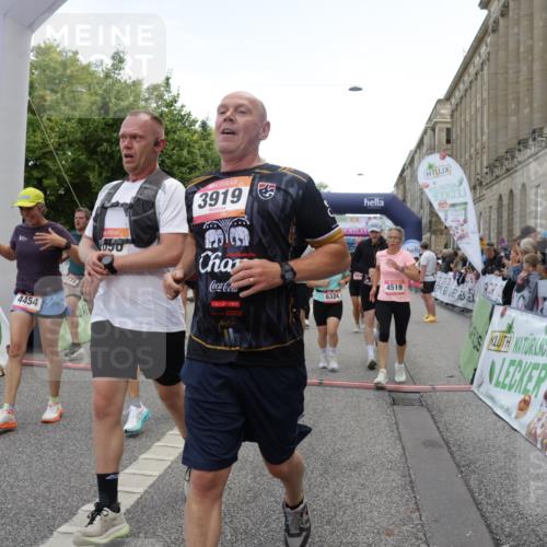 06.09.2026 - CURREX Alsterlauf Yannick Fuchs http://msf.ph/oto/10124089 06.09.2026 10:03:11 Ziel 2096, 2778, 3096, 3131, 3626, 3762, 3919, 3920, 4229, 4310, 4454, 4519, 4919, 4922, 4936, 5047, 5054, 5234, 5653, 5756, 5903, 5936, 6049, 6264, 6324, 6377, 6379, 8043, 8100, 8288 meine-sportfotos.de