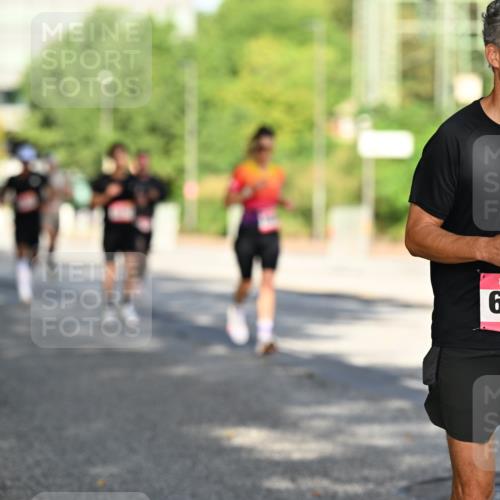 06.09.2026 - CURREX Alsterlauf Dr. Thomas Lammeyer http://msf.ph/oto/10124091 06.09.2026 09:40:51 Laufen 6388 meine-sportfotos.de