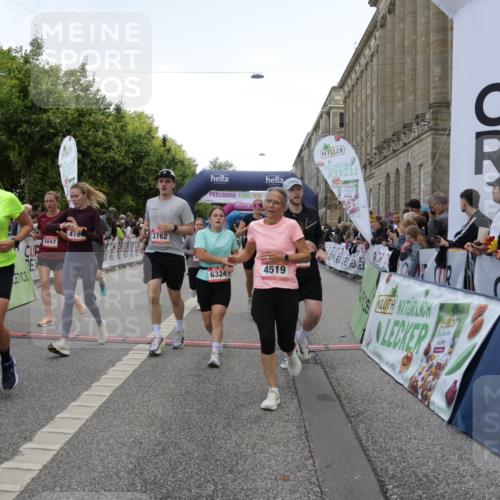 06.09.2026 - CURREX Alsterlauf Yannick Fuchs http://msf.ph/oto/10124112 06.09.2026 10:03:12 Ziel 2096, 2778, 3096, 3131, 3626, 3762, 3919, 3920, 4229, 4310, 4454, 4519, 4919, 4922, 4936, 5047, 5054, 5234, 5653, 5756, 5936, 6049, 6264, 6324, 6377, 6379, 8043, 8100, 8288 meine-sportfotos.de
