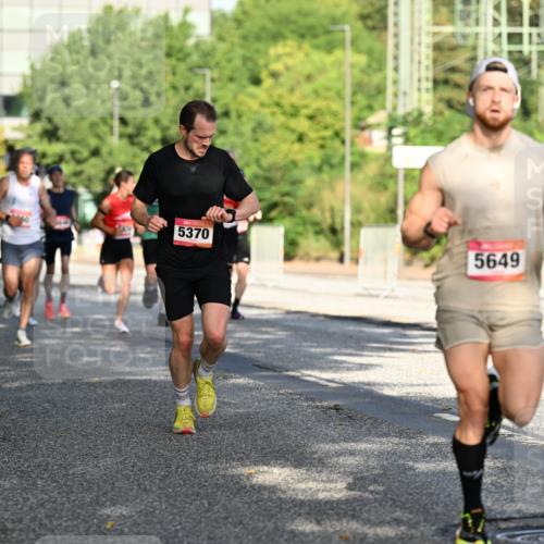 06.09.2026 - CURREX Alsterlauf Dr. Thomas Lammeyer http://msf.ph/oto/10124162 06.09.2026 09:40:58 Laufen 5370, 5649 meine-sportfotos.de