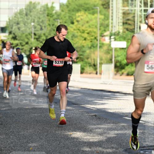 06.09.2026 - CURREX Alsterlauf Dr. Thomas Lammeyer http://msf.ph/oto/10124163 06.09.2026 09:40:58 Laufen 5370, 5649 meine-sportfotos.de
