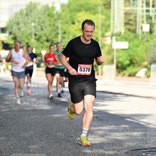 06.09.2026 - CURREX Alsterlauf Dr. Thomas Lammeyer http://msf.ph/oto/10124170 06.09.2026 09:40:59 Laufen 5370 meine-sportfotos.de