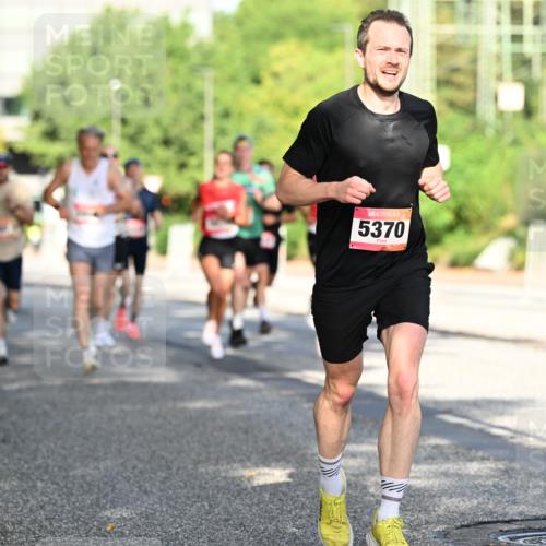 06.09.2026 - CURREX Alsterlauf Dr. Thomas Lammeyer http://msf.ph/oto/10124177 06.09.2026 09:40:59 Laufen 5370 meine-sportfotos.de