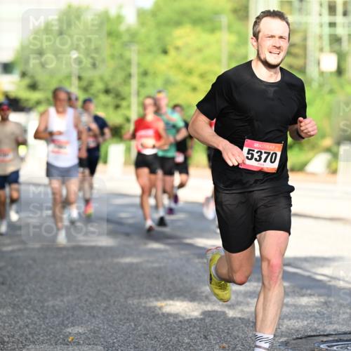 06.09.2026 - CURREX Alsterlauf Dr. Thomas Lammeyer http://msf.ph/oto/10124178 06.09.2026 09:40:59 Laufen 5370 meine-sportfotos.de