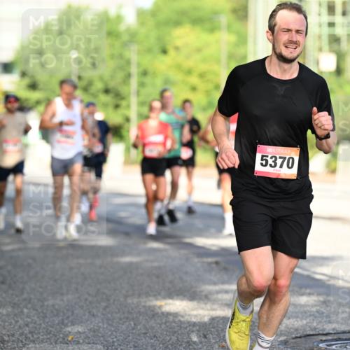 06.09.2026 - CURREX Alsterlauf Dr. Thomas Lammeyer http://msf.ph/oto/10124179 06.09.2026 09:40:59 Laufen 5370 meine-sportfotos.de